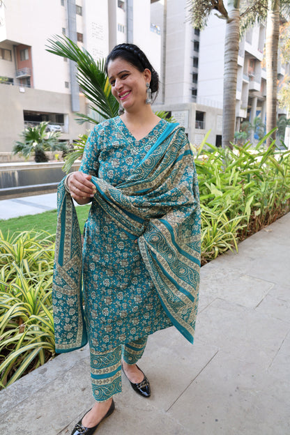 Pure Cotton Straight Cut Suit | Kalamkari Print Kurta | Geometric Print Pant - Har Pal Fashionable