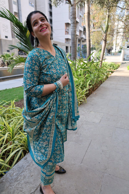 Pure Cotton Straight Cut Suit | Kalamkari Print Kurta | Geometric Print Pant - Har Pal Fashionable