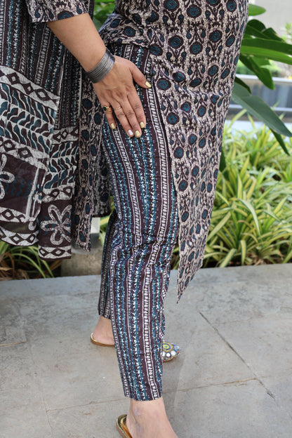 Pure Cotton Straight Cut Suit | Kalamkari Print | Elegant Ethnic Wear - Har Pal Fashionable