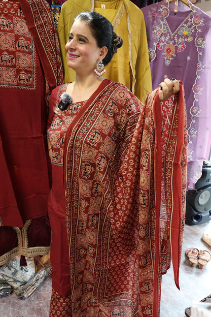 Pure Cotton Suit Set on the Sabyasachi Print, Beautiful Dupatta Full Length. Mandala + Sabyasachi and Real Mirror Work Detailing
